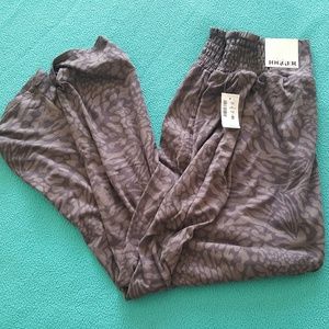 🤓NWT - Aeropostale Soft Jogger Loose Leggings